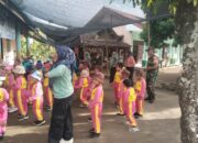 TNI Dan TK Darma Wanita Serang Gelar Edukatif Tanamkan Cinta Tanah Air Sejak Dini 16 TNI Dan TK Darma Wanita Serang Gelar Edukatif Tanamkan Cinta Tanah Air Sejak Dini