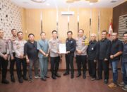 Bangun Harmoni Kota Kediri, PSHT Pusat Madiun Jalin Silaturahmi dengan Kapolres Kota Kediri