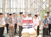 Polres Kediri Peduli, Beri Bantuan Material Dukung Pembangunan Masjid Baitul Ghufron