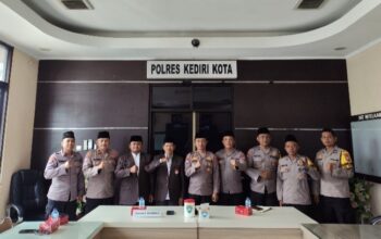 Jelang Nataru, Polres Kediri Kota Ikuti Rakor Dai Kamtibmas Polda Jatim untuk Perkuat Sinergi Jaga Kondusivitas 12 Jelang Nataru, Polres Kediri Kota Ikuti Rakor Dai Kamtibmas Polda Jatim untuk Perkuat Sinergi Jaga Kondusivitas