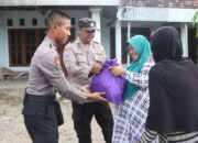 Kapolda Jatim Salurkan Bansos dan Motor Roda Tiga dalam Rangkaian Kegiatan Kapolri di Nglundo