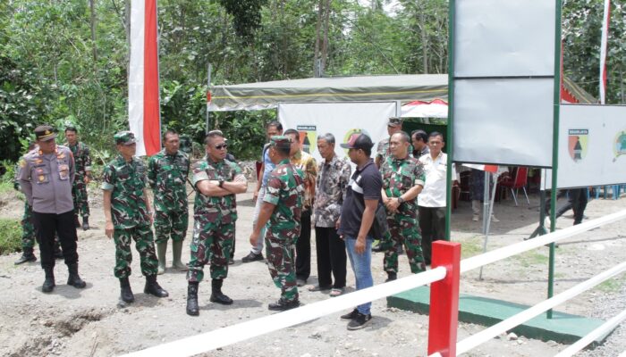 Monitoring Dan Evaluasi Aster Kasdam V/Brawijaya, Tinjau Jembatan Perintis Garuda Di Wilayah Kodim 0808/Blitar