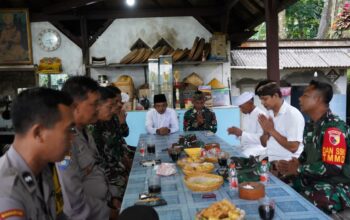 Satgas TMMD Ke 127 Kodim 0808/Blitar Laksanakan Komsos Dengan Tokoh Agama Hindu Di Desa Krisik 12 Satgas TMMD Ke 127 Kodim 0808/Blitar Laksanakan Komsos Dengan Tokoh Agama Hindu Di Desa Krisik