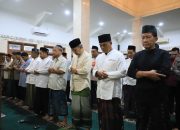 Bangun Kedekatan Spiritual, Polres Kediri Kota Istiqomah Tarawih Bersama Warga