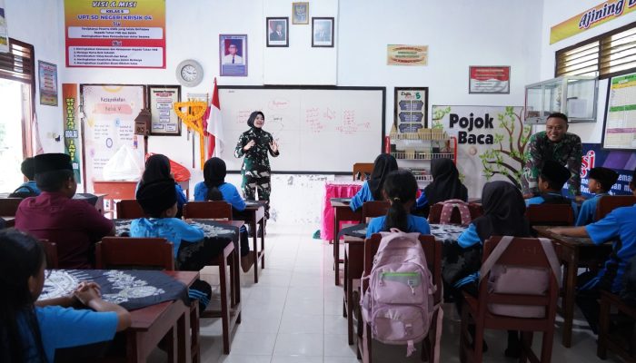Sasar Program Non Fisik Satgas TMMD Berikan Wasbang Serta Tanamkan Kedisiplinan Di Sekolah Dasar