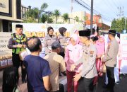 Bagi Keceriaan Ramadan, Kapolres Kediri Kota dan Bhayangkari Tebar Takjil untuk Ojol dan Pengguna Jalan 10 IMG 20260225 WA0236