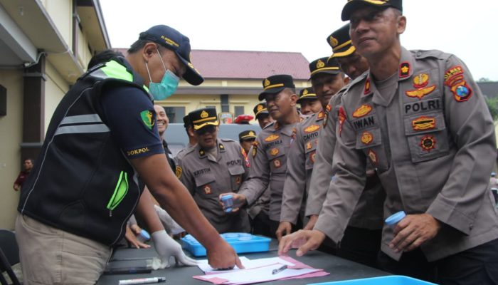 Zero Narkoba! Polres Kediri Kota Tegaskan Integritas Lewat Tes Urine Massal