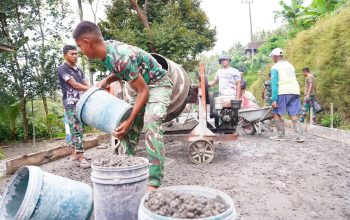Pengecoran Rabat Jalan TMMD Ke 127 Kodim 0808/Blitar Tunjukkan Progres Signifikan di Desa Krisik 3 IMG 20260228 WA0067