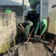 Wujud Kepedulian, Babinsa Garum Turun Tangan Bantu Pembuatan MCK Warga