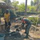 Bangun Fasilitas MCK, Babinsa Desa Binangun Gotong Royong Bantu Warga Demi Tingkatkan Sanitasi Lingkungan
