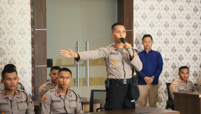 Polres Kediri Kota Lepas 50 Siswa Latja Diktuk Bintara Polri 2026, Kapolres Tekankan Integritas dan Pelayanan Humanis