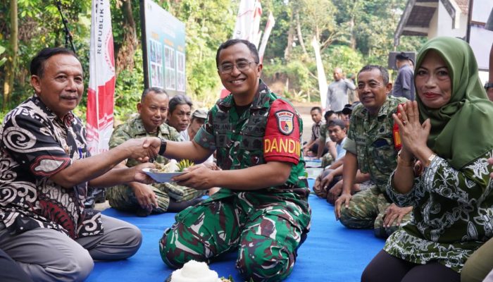 Tasyakuran Jembatan Garuda Dan Perintis Garuda, Dandim 0808/Blitar Bersama Forkopimcam Permudah Akses Mobilitas Warga