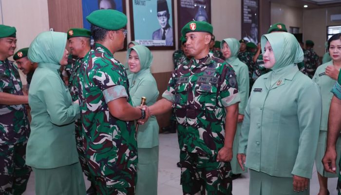 Pimpin Sertijab Danramil dan Perwira Staf, Dandim 0808/Blitar Tekankan Optimalisasi Kinerja Satuan