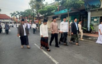 Dandim 0808/Blitar Laksanakan Sholat Idul Adha di Masjid Agung Kota Blitar, Tekankan Pengamanan Jamaah 6 IMG 20260527 WA0056