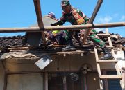 Gotong Royong Rehab RTLH, Babinsa Pakunden Bersama Warga Wujud Kepedulian Untuk Masyarakat