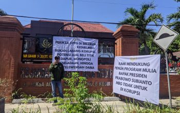 LSM RATU Gelar Aksi Damai di Kejari Kota Kediri, Desak Audit investigatif Menyeluruh Program MBG 4 IMG 20260619 WA0026