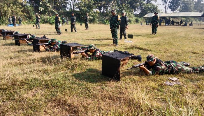 Personel Jajaran Kodim 0808/Blitar Gelar Latihan Menembak Senjata Ringan Semester I