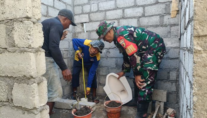 Wujukan Sanitas Sehat, Pelda Slamet Puji Bantu Pembangunan MCK Warga Tulungrejo
