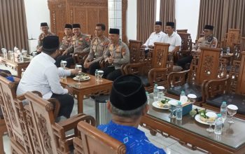 Kapolres Kediri Kota Jalin Silaturahmi dengan Ponpes Wali Barokah, Pererat Sinergi Polri dan Ulama 4 IMG 20260805 WA0089