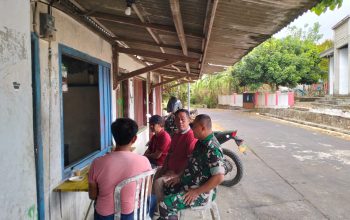 Jaga Kondusivitas Wilayah, Serka Imam Sungep Gelar Komsos Kamtibmas Bersama Warga Kedungbanteng