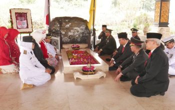 Dandim 0808/Blitar Ikuti Upacara HUT RI Ke-81 Dan Ziarah Nasional Di Makam Bung Karno