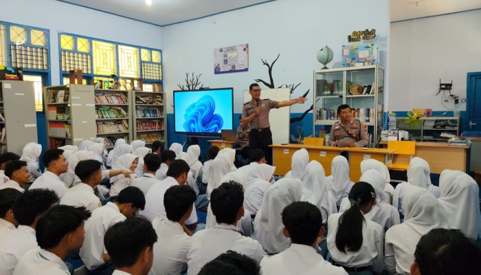 Polres Tulungagung Kembali Edukasi Pelajar, 180 Siswa SMAN 1 Kalidawir Belajar Manfaatkan AI
