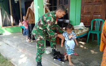 Tingkatkan Kesehatan Anak dan Cegah Stunting, Babinsa Koramil 0808/22 Wonodadi Dampingi Posyandu ILP Di Desa Kebon Agung