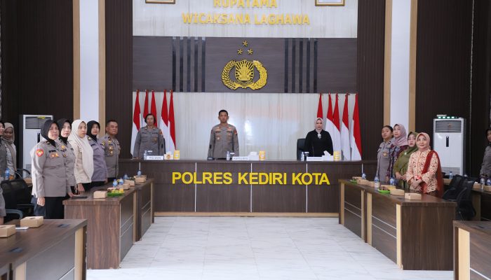 Dari Pengabdian untuk Negeri, Polwan Polres Kediri Kota Teguhkan Semangat “Extraordinary Impact”