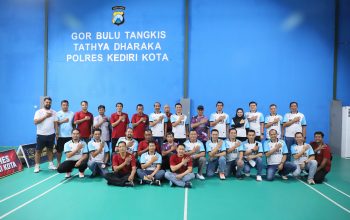 Kapolres Kediri Kota Buka Turnamen Badminton, Dorong Sportivitas dan Kebersamaan