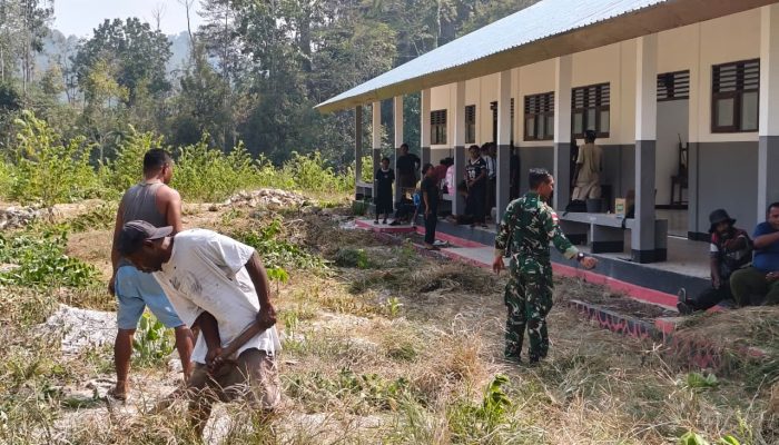 Perkuat Sinergi Pendidikan, Pos Kramongmongga Satgas Yonif 147/KGJ Gelar Karya Bhakti di SMA 1 Henggi Distrik Kramongmongga