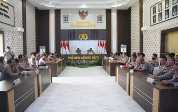 Biroops Polda Jatim Ingatkan Jajaran: Perkuat Pengamanan, Kurangi Pelanggaran di Media Sosial