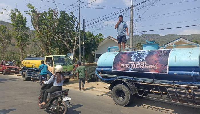 Respon Kemanusiaan Yakuza Maneges Pacitan di Tengah Ancaman Kekeringan