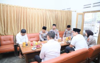 Kapolres Kediri Kota-Gus Bidin Sepakat Perkuat Komunikasi Jaga Keamanan Kegiatan di Lirboyo 3 IMG 20260923 WA0105