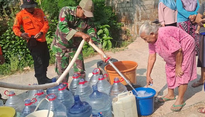 Setetes Air, Sejuta Harapan Kodim 0809/Kediri Hadir untuk Warga Desa Surat
