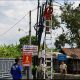 Satpol PP Tulungagung Tertibkan Tiang dan Kabel Fiber Optik Tak Berizin di Kedungwaru-Gondang