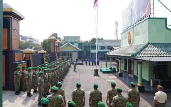 Wujud Penghargaan Negara Atas Dedikasi Prajurit, 64 Personel Kodim 0808/Blitar Resmi Naik Pangkat
