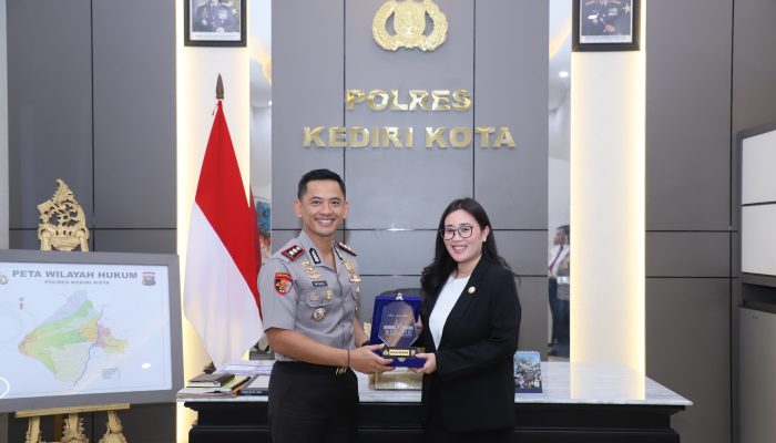 Kapolres Kediri Kota dan OJK Perkuat Sinergi, Bahas Pinjol hingga Bahaya Judi Online