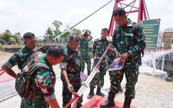 Tim Wasrik Itdam V/Brawijaya Tinjau Proyek Pembangunan Jembatan Di Wilayah Kodim 0808/Blitar