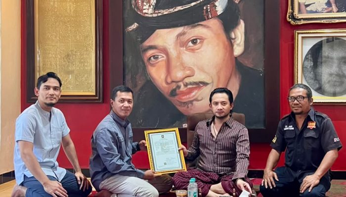 Penyerahan Dokumen SKT, Kemendagri Tegaskan Posisi Yakuza Maneges sebagai Mitra Strategis Negara